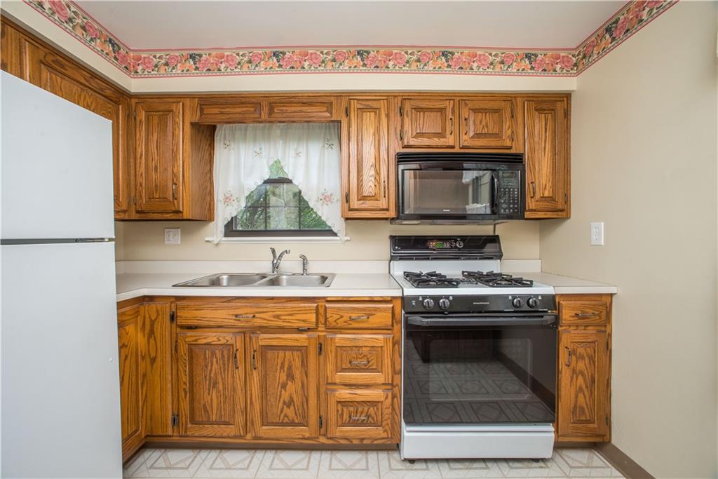 913 Rolling Rock Road Pittsburgh, PA 15234 - Photo 10 of 24 Gallery Image 10
