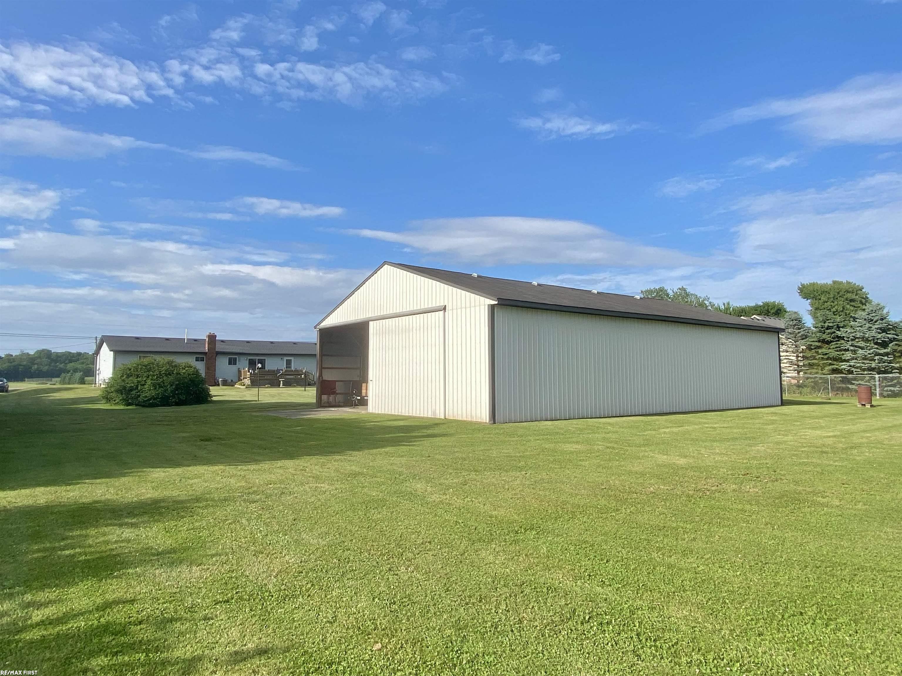 17250 Armada Center Road Armada, MI 48005 - Photo 15 of 32