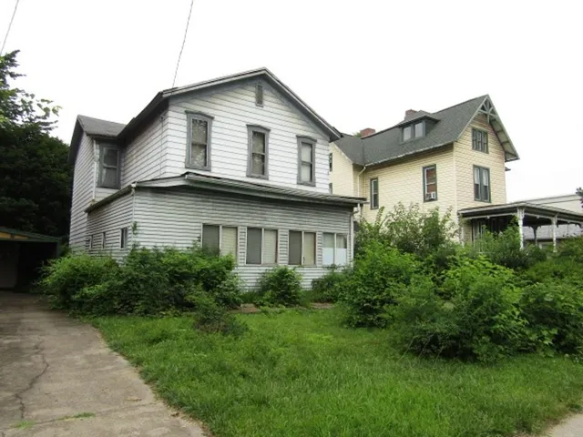 $94,900 | 1470 3rd Avenue, New Brighton, PA 15066