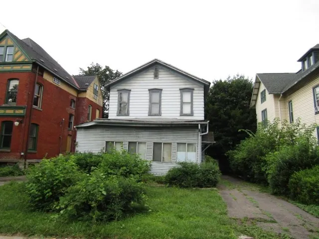$94,900 | 1470 3rd Avenue, New Brighton, PA 15066