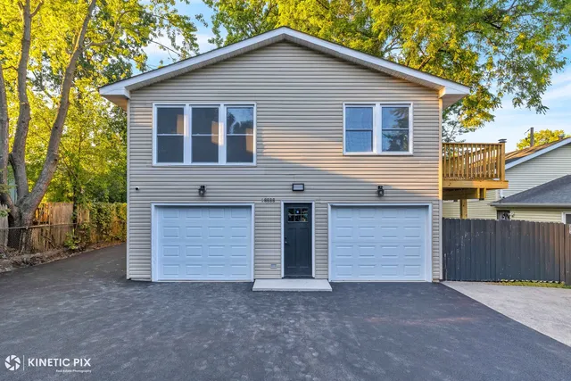 a view of backyard of house