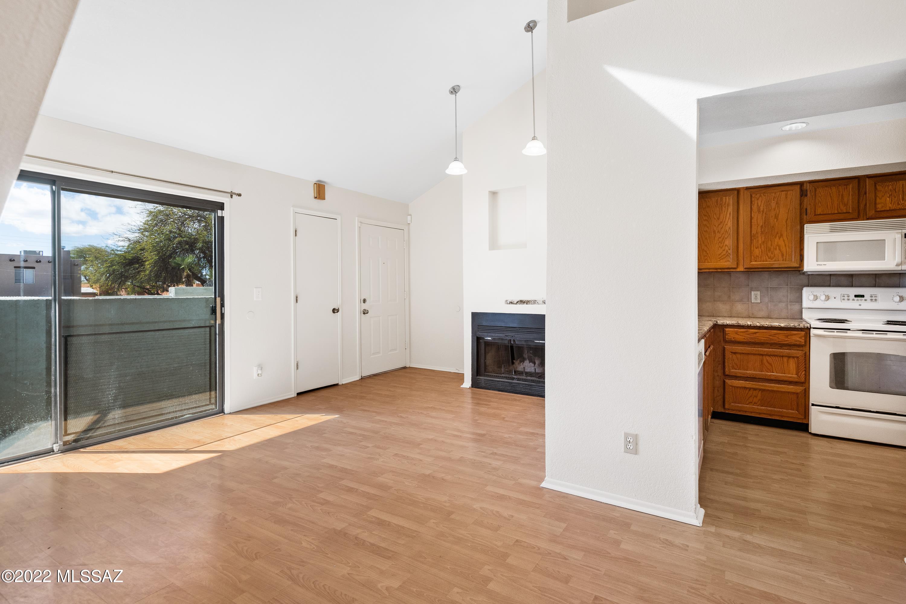 2744 North Country Club Road, Unit 204 Tucson, AZ 85716 - Photo 6 of 23