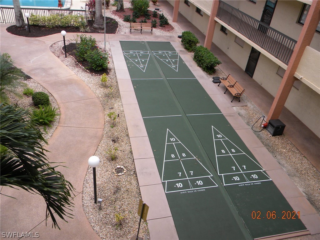 2121 Collier Avenue, Unit 102 Fort Myers, FL 33901 - Photo 22 of 28 an aerial view of a tennis court