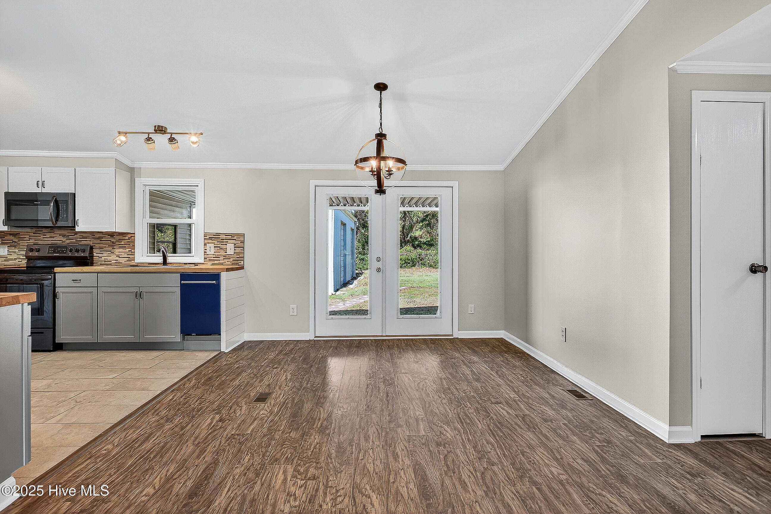 851 Sand Ridge Road Hubert, NC 28539 - Photo 9 of 42 09