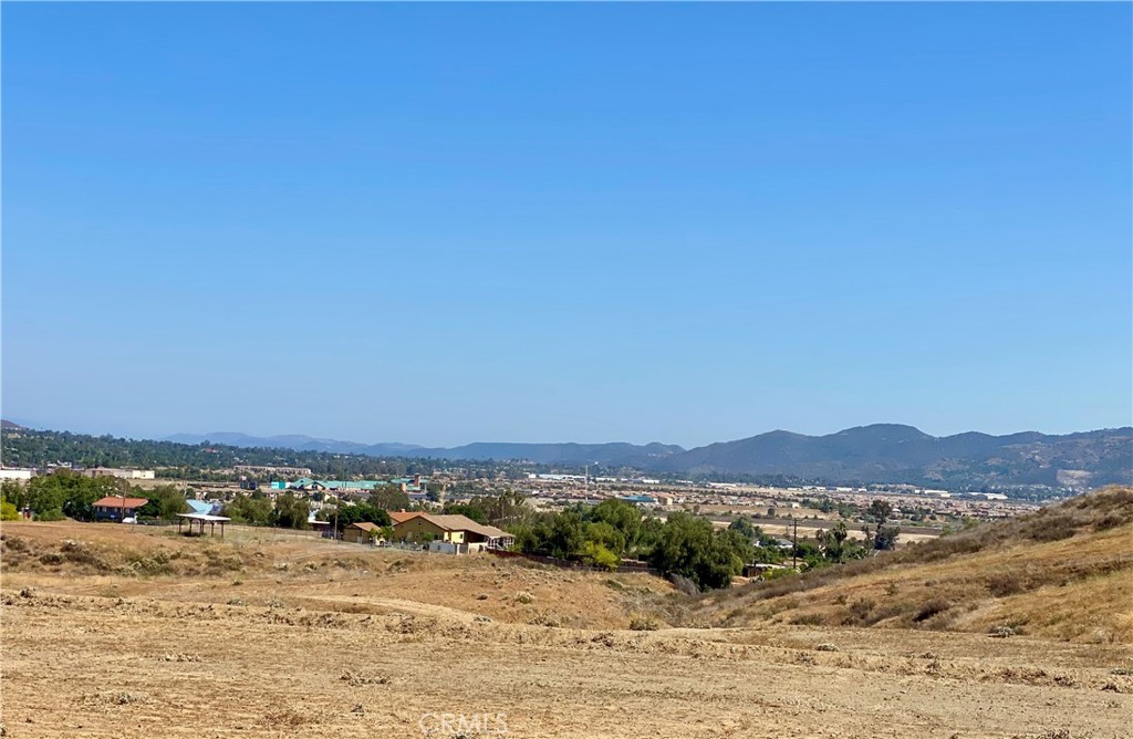 934 Helena Ridge Lake Elsinore, CA 92530 - Photo 41 of 48
