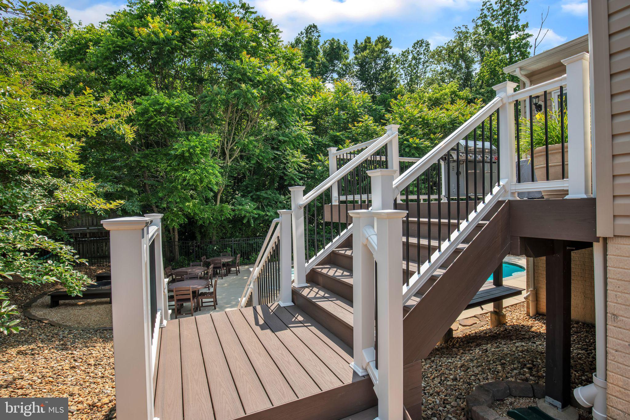 2058 Baythorne Road Prince Frederick, MD 20678 - Photo 36 of 51 New stairs, rails and decking.