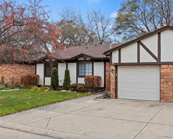 $179,000 | 25029 Joanne Smith Drive, Warren, MI 48091