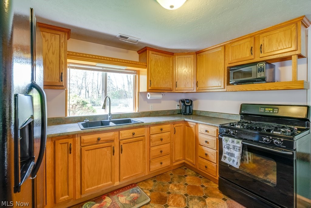 3709 Mayfair Road Uniontown, OH 44685 - Photo 34 of 35