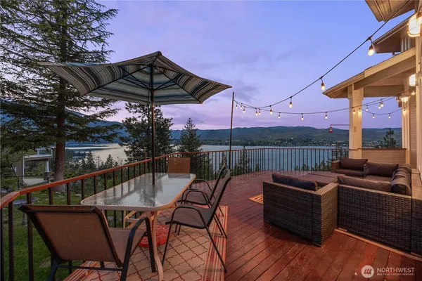$950,000 | 7420 Navarre Drive, Chelan, WA 98816