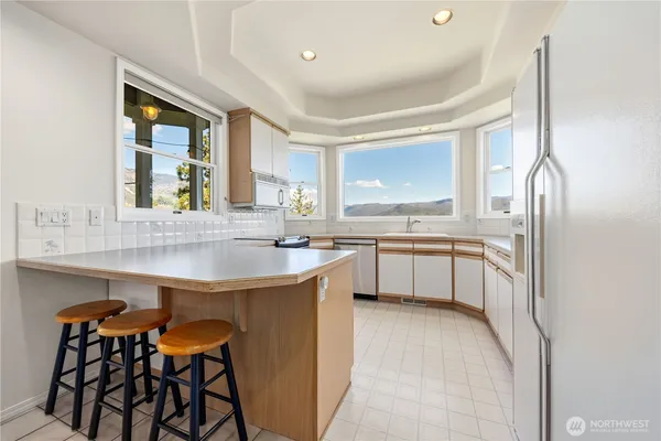 $950,000 | 7420 Navarre Drive, Chelan, WA 98816