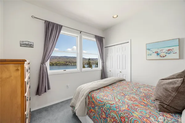 $950,000 | 7420 Navarre Drive, Chelan, WA 98816