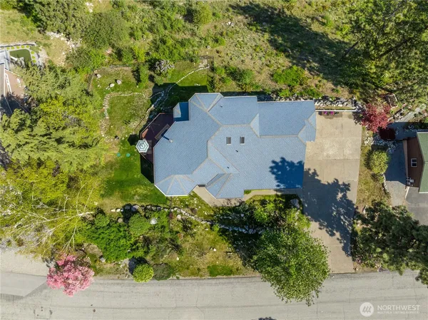 $950,000 | 7420 Navarre Drive, Chelan, WA 98816