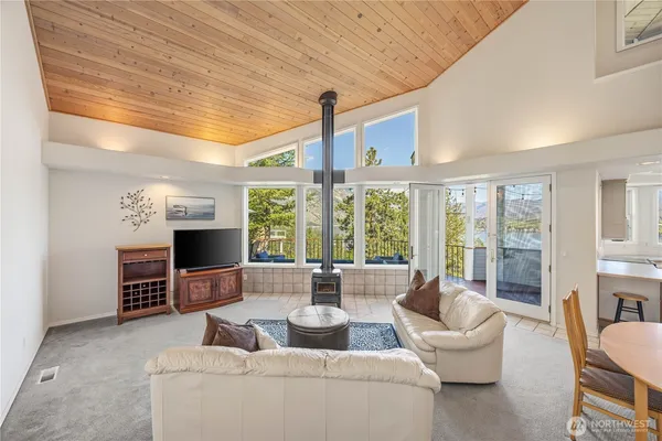 $950,000 | 7420 Navarre Drive, Chelan, WA 98816