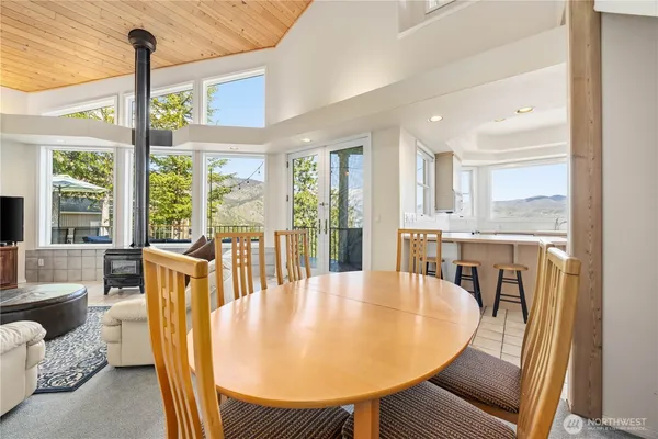 $950,000 | 7420 Navarre Drive, Chelan, WA 98816