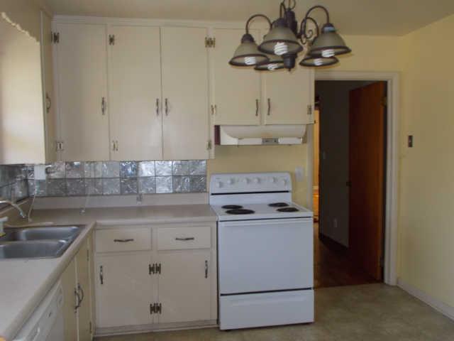1504 Buffalo Road Lawrenceburg, TN 38464 - Photo 8 of 12 Gallery Image 8