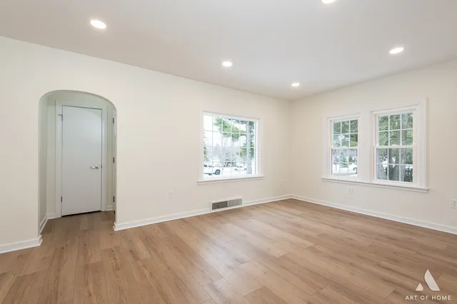 $359,900 | 1015 Grandview Avenue, Lockport, IL 60441