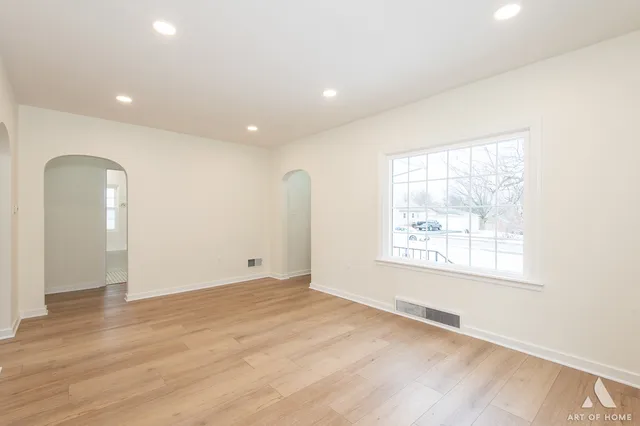 $359,900 | 1015 Grandview Avenue, Lockport, IL 60441