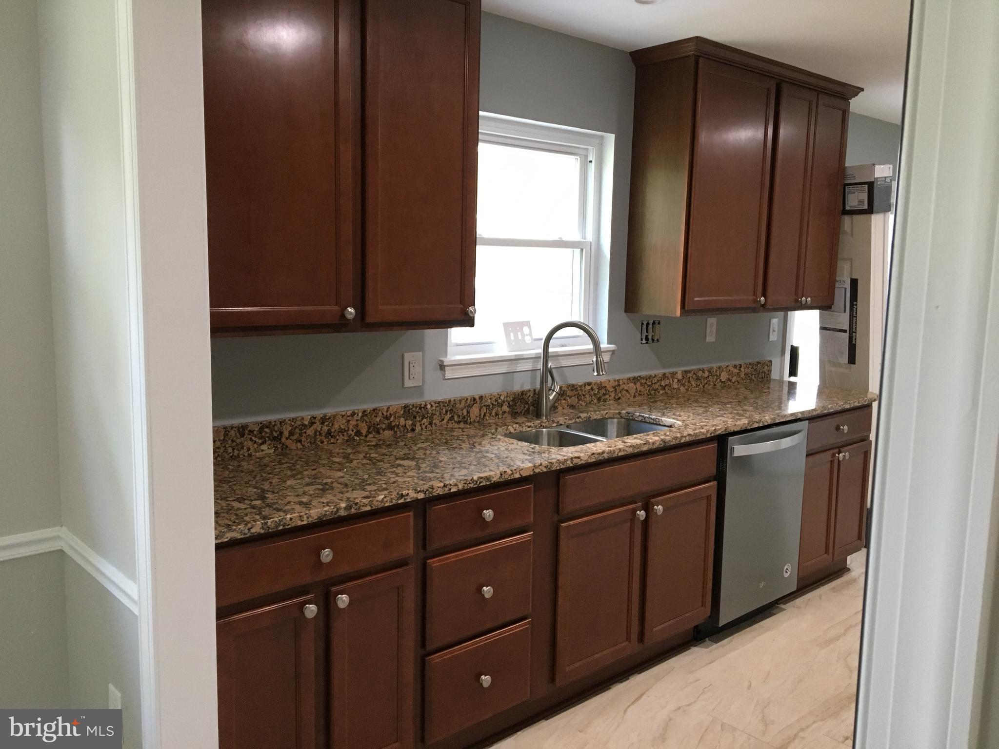 1965 Smoky Road Huntingtown, MD 20639 - Photo 5 of 32 Kitchen