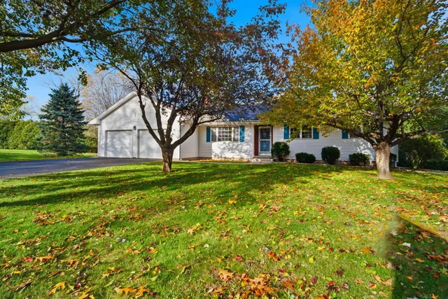 $415,000 | 7 Frances Lane, Windsor Locks, CT 06096