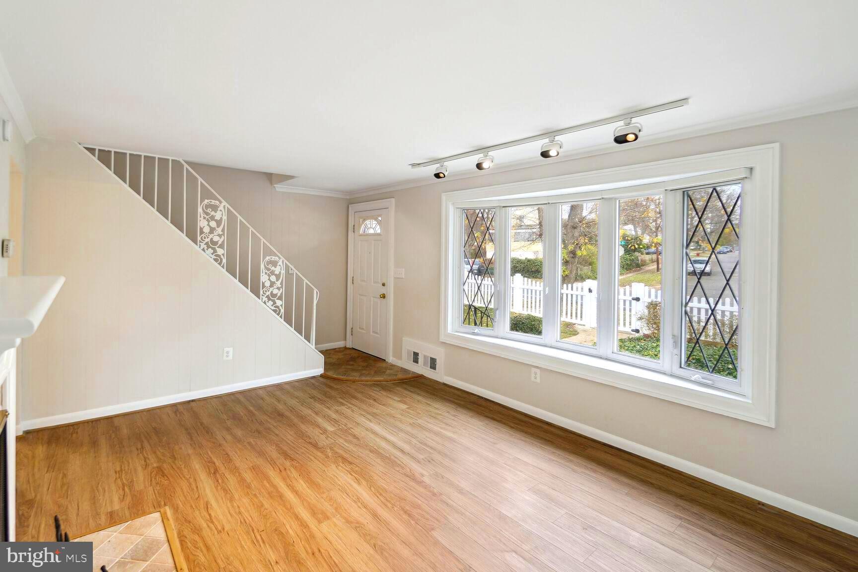 10408 Tenbrook Drive Silver Spring, MD 20901 - Photo 5 of 19