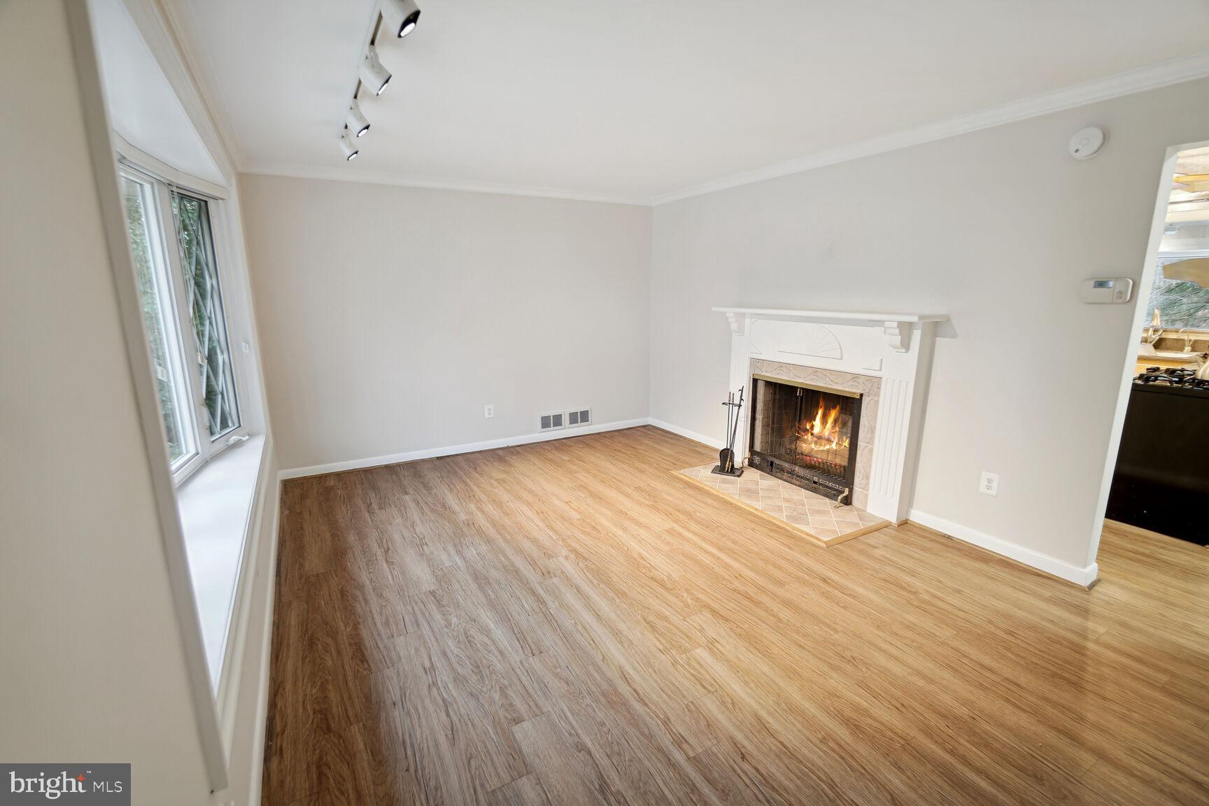 10408 Tenbrook Drive Silver Spring, MD 20901 - Photo 6 of 19