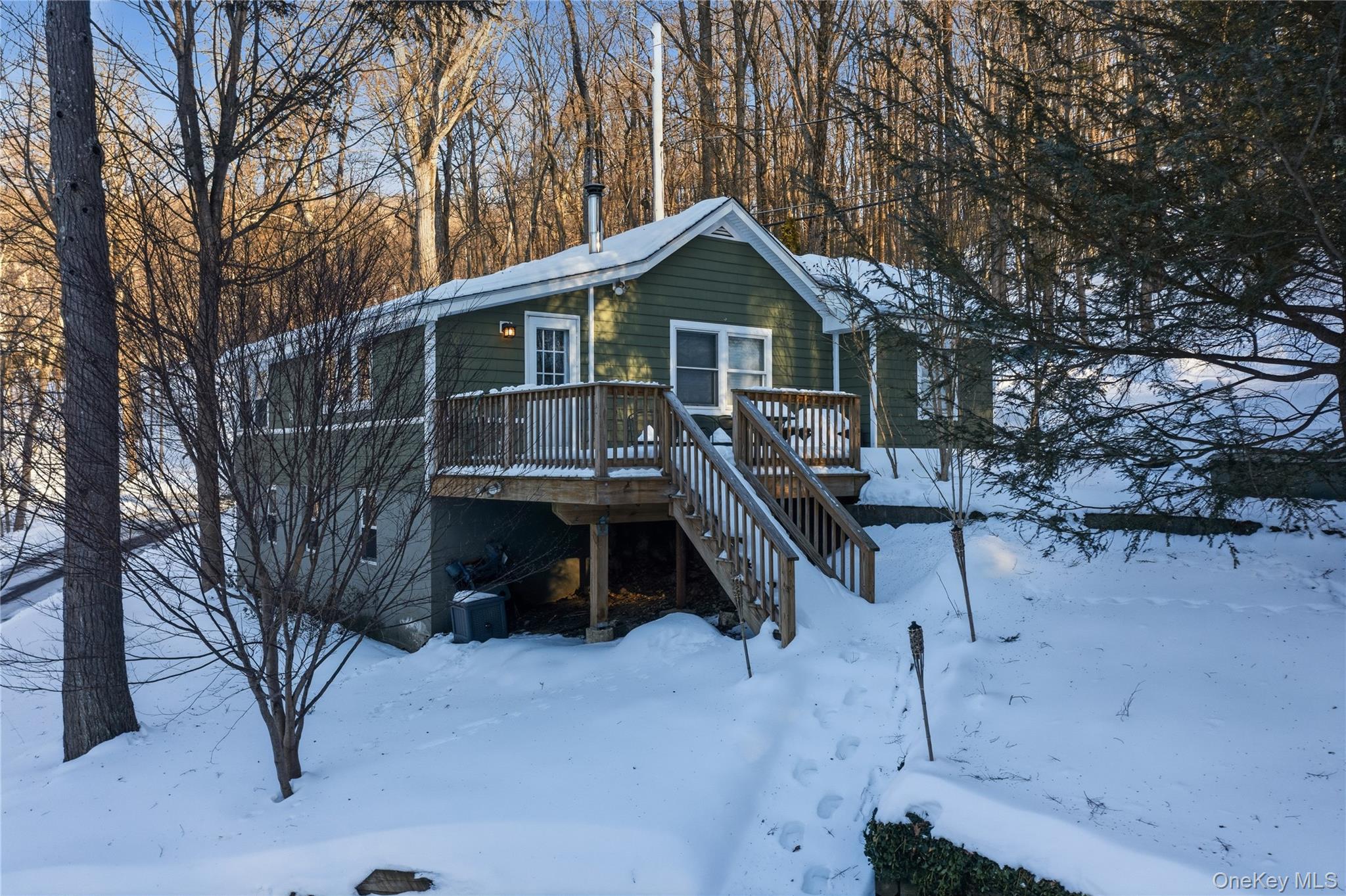 37 Sawmill Road Putnam Valley, NY 10579 - Photo 7 of 23 a front view of a house with a yard