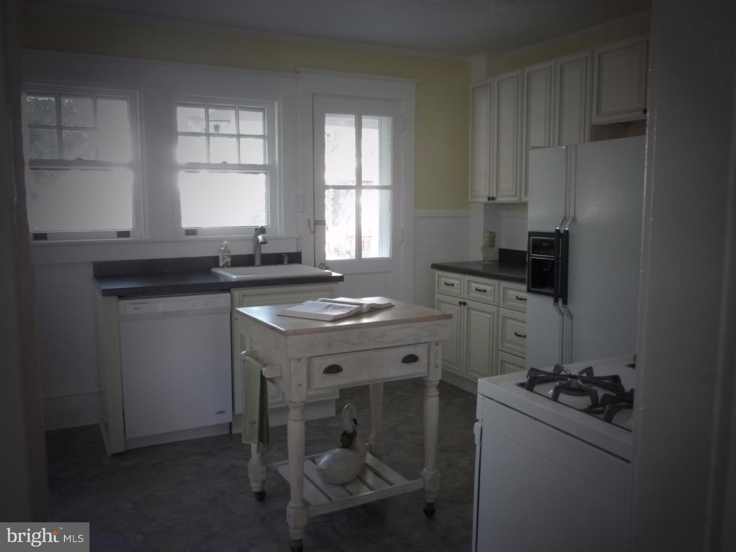 316 Oak Road Glenside, PA 19038 - Photo 10 of 25 Gallery Image 10
