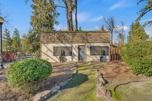 $1,649,000 | 930 Saverien Drive, Sacramento, CA 95864