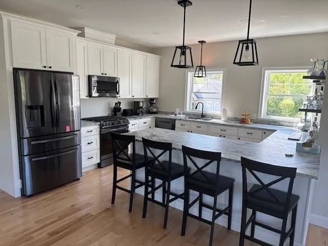 $575,000 | 24 John Hardie Way, Chichester, NH 03258