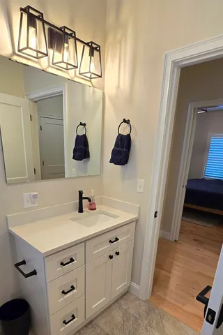 $575,000 | 24 John Hardie Way, Chichester, NH 03258