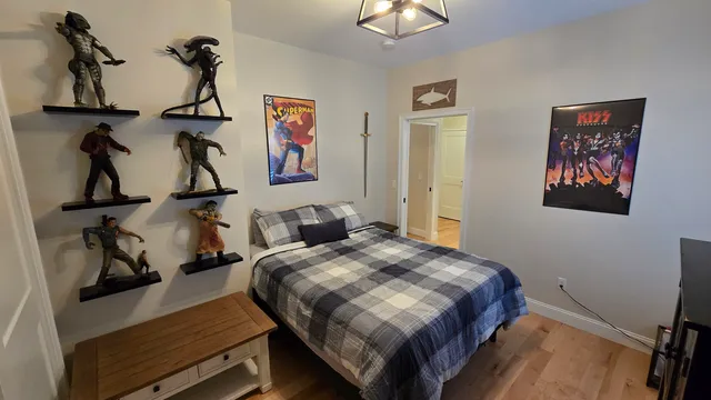 $575,000 | 24 John Hardie Way, Chichester, NH 03258