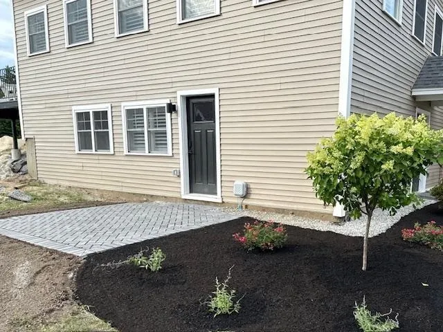 $575,000 | 24 John Hardie Way, Chichester, NH 03258