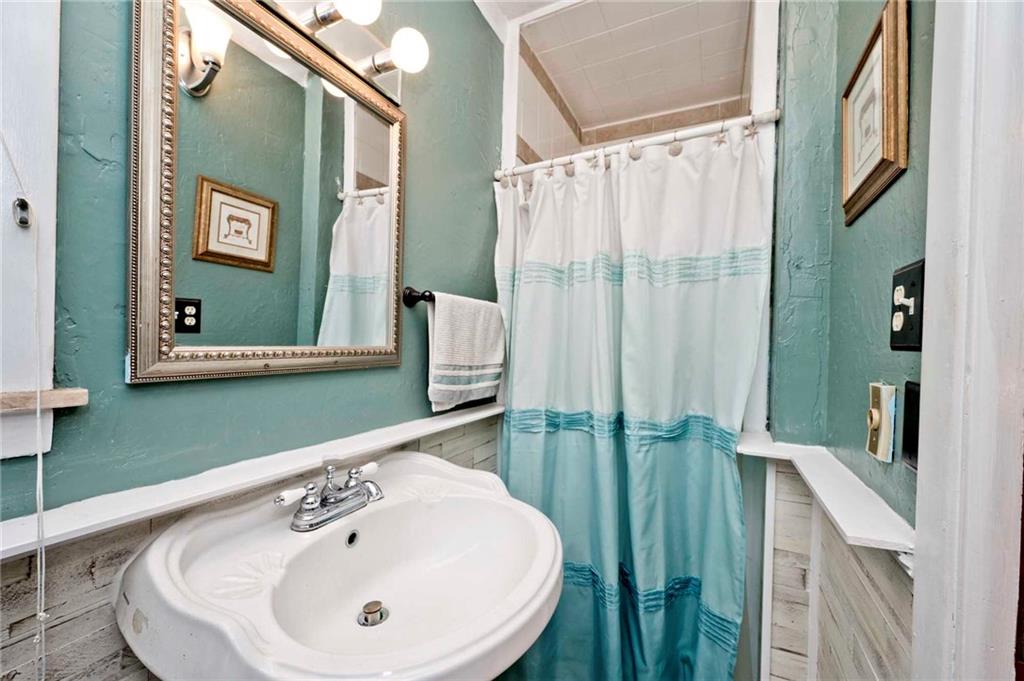 6150 Iona Road Indianapolis, IN 46203 - Photo 4 of 46 Gallery Image 4