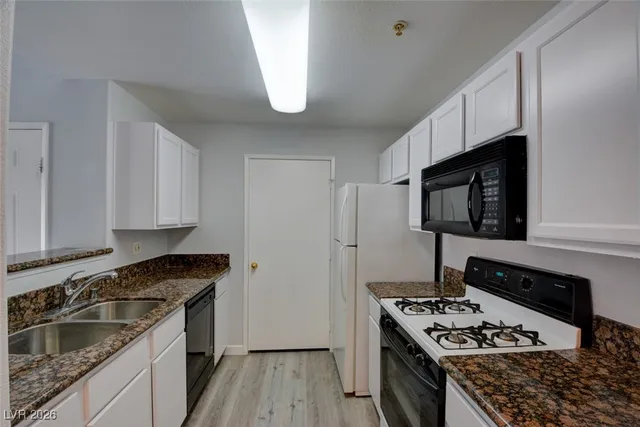 $1,400 | 950 Seven Hills Drive, Unit 2026, Henderson, NV 89052