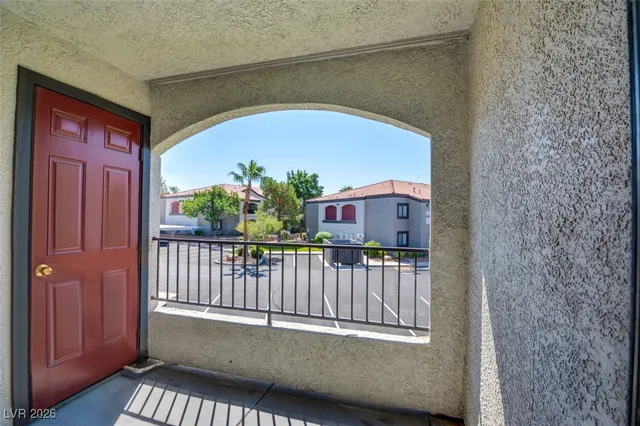 $1,400 | 950 Seven Hills Drive, Unit 2026, Henderson, NV 89052