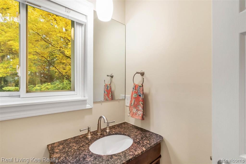 3971 Hidden Creek Court Rochester Hills, MI 48309 - Photo 19 of 42