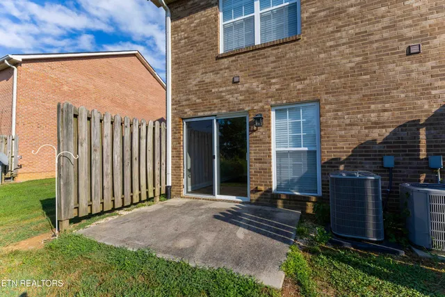 $1,750 | 2425 Hallerins Court, Maryville, TN 37801