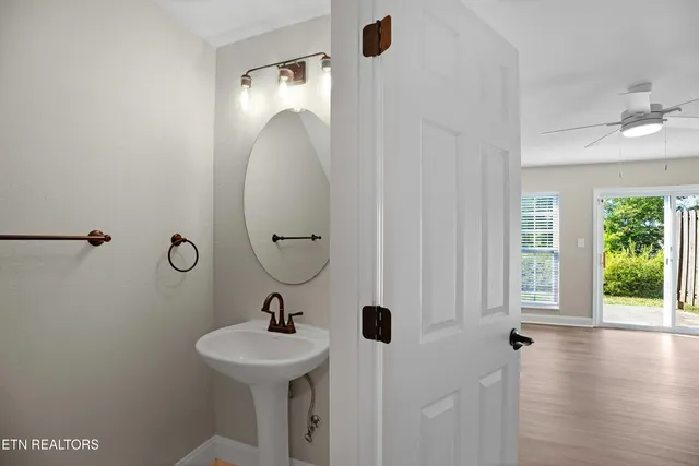 $1,750 | 2425 Hallerins Court, Maryville, TN 37801