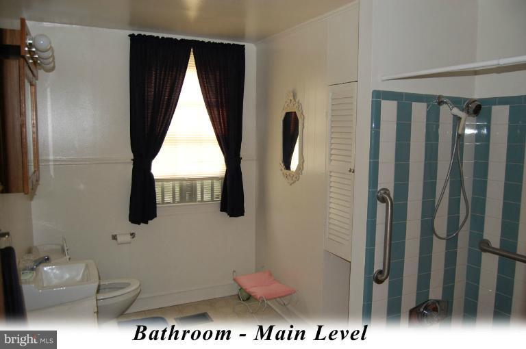 20644 Golden Thompson Road Avenue, MD 20609 - Photo 11 of 18 Bath