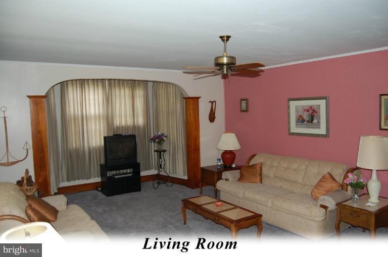 20644 Golden Thompson Road Avenue, MD 20609 - Photo 16 of 18 Family Room