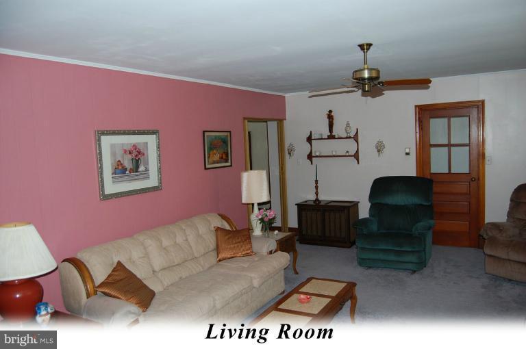 20644 Golden Thompson Road Avenue, MD 20609 - Photo 6 of 18 Family Room