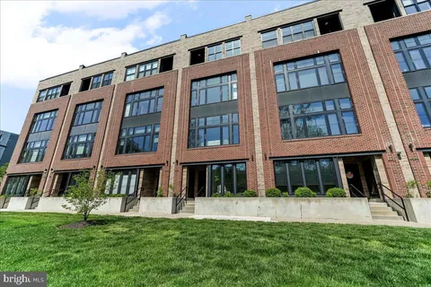 $1,075,000 | 4584 Riverside Way, Philadelphia, PA 19127