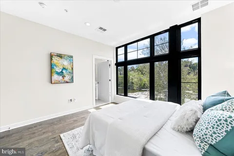 $1,075,000 | 4584 Riverside Way, Philadelphia, PA 19127