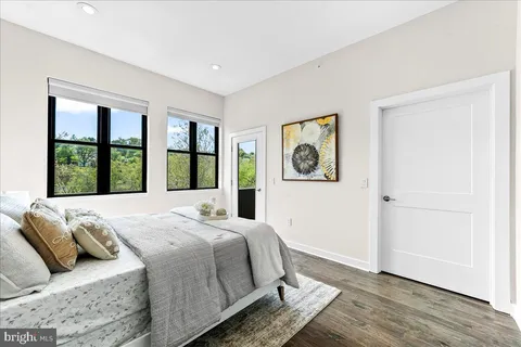 $1,075,000 | 4584 Riverside Way, Philadelphia, PA 19127