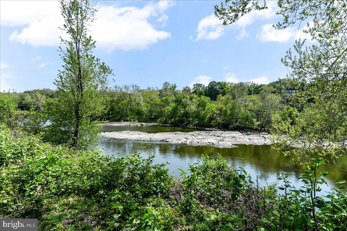 4584 Riverside Way Philadelphia, PA 19127 - Photo 42 of 85