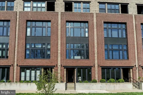 $1,075,000 | 4584 Riverside Way, Philadelphia, PA 19127