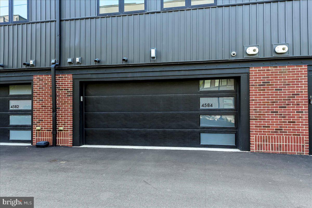 4584 Riverside Way Philadelphia, PA 19127 - Photo 6 of 85
