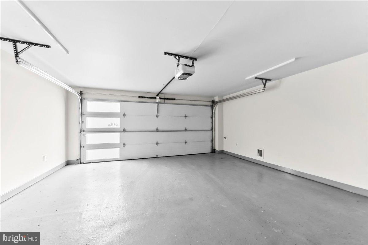 4584 Riverside Way Philadelphia, PA 19127 - Photo 7 of 85