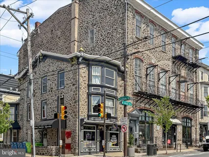 $1,075,000 | 4584 Riverside Way, Philadelphia, PA 19127