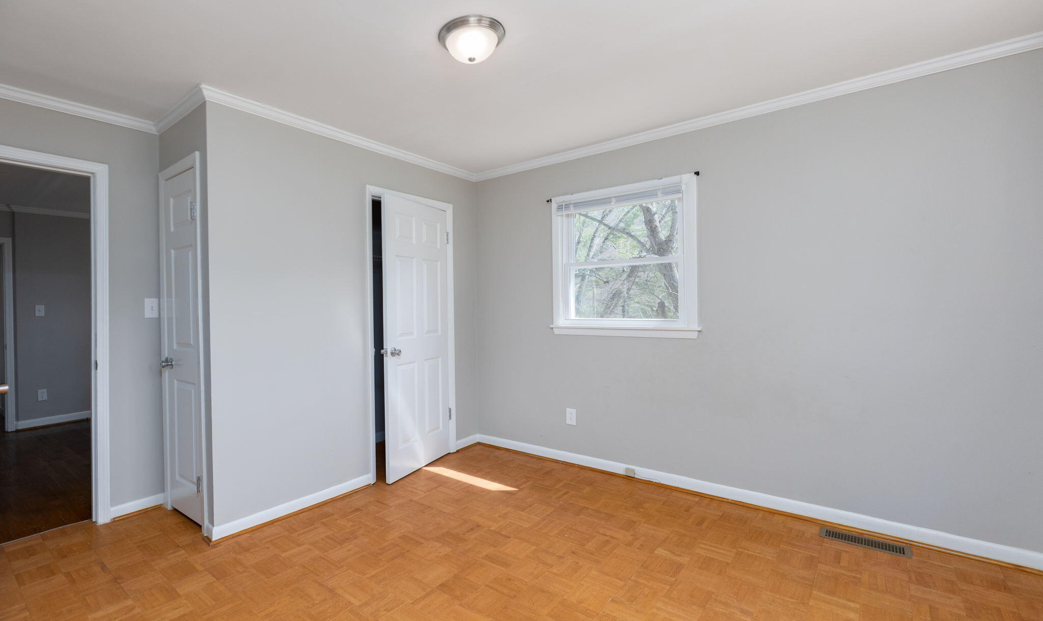 688 Princeton Road Johnson City, TN 37601 - Photo 11 of 17 Bedroom